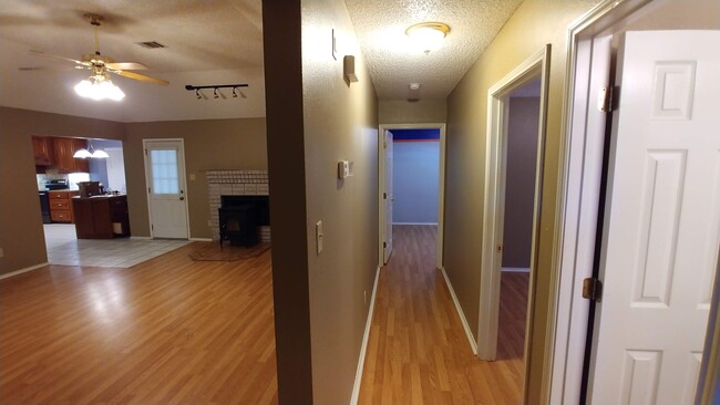 Living Area to Hallway - 925 Eagles Nest Dr