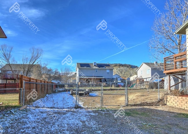Building Photo - Single Family Home in Rifle for Rent