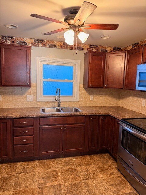 Building Photo - 5435 Douglas Rd