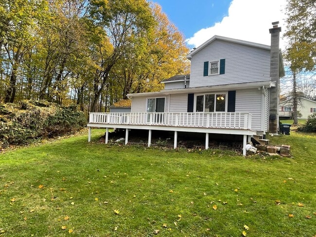 Building Photo - Charming 3-Bedroom Home Near Pontoosuc Lake