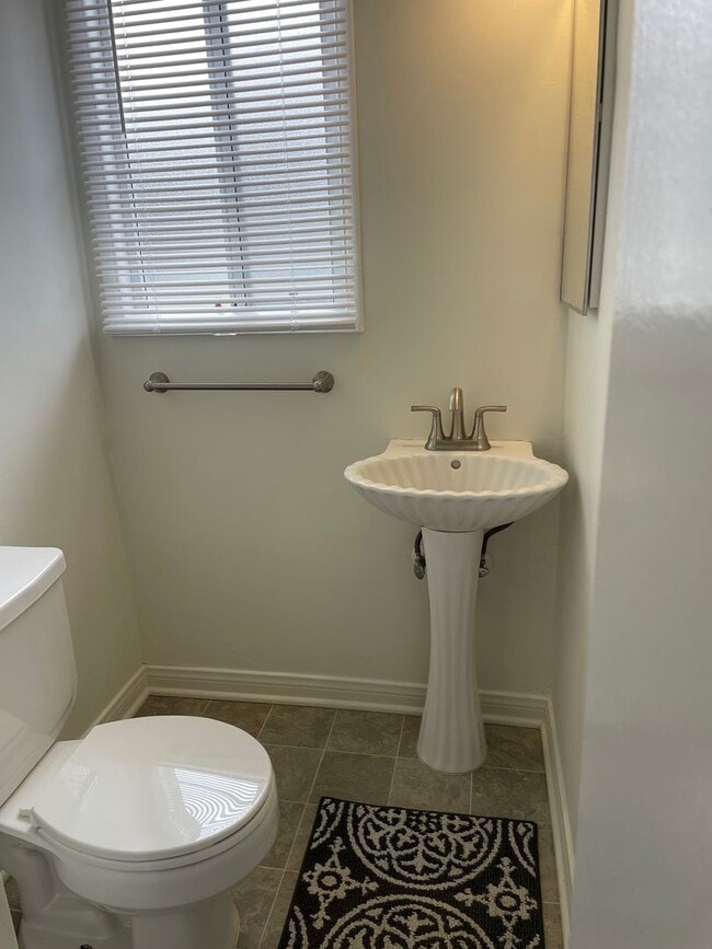 Building Photo - Gorgeous Hermosa Hills home with spacious ...