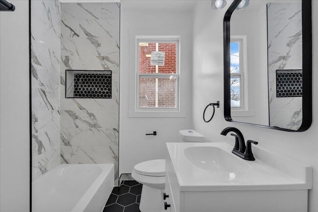 Building Photo - 2727 Leslie St