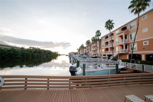 Building Photo - 5000 Culbreath Key Way