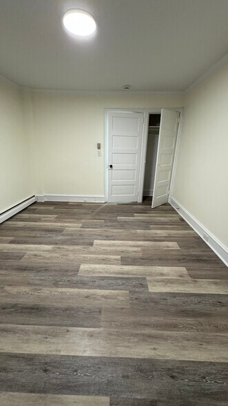 Building Photo - 823 Maple Ave