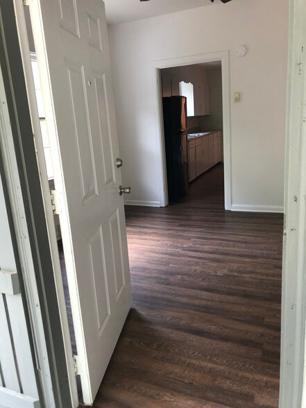 Building Photo - 163 Campbell St