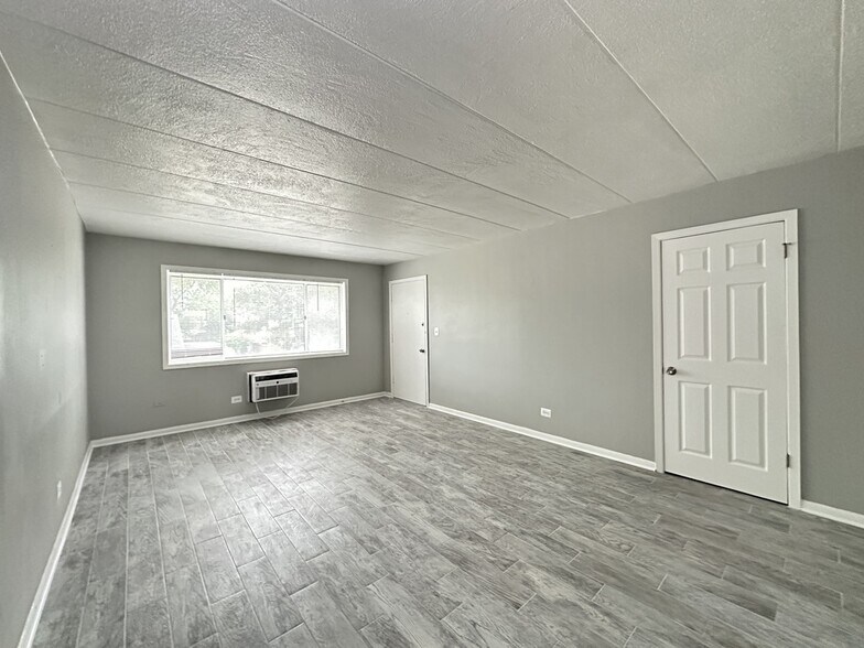 Building Photo - 1408 Carol St