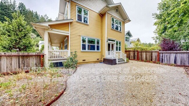 Building Photo - 14600 Jomark Ln