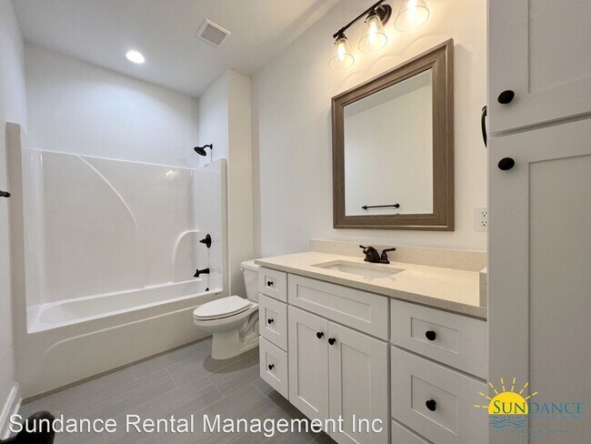 Building Photo - 5 br, 3 bath House - 48 B Longwood Drive