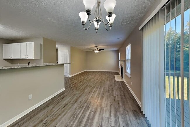 Building Photo - 120 Crestworth Pl