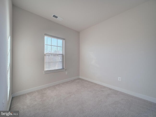 Building Photo - 9502 Autumn Berry Pl