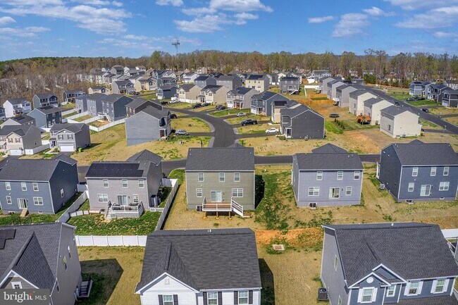 Building Photo - 3210 White Tail Dr