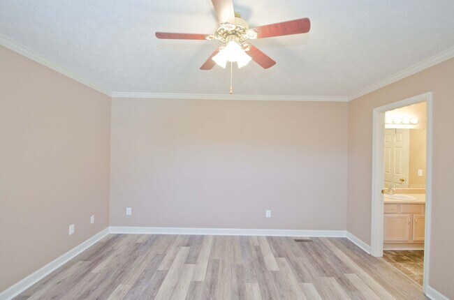 Building Photo - Lovely 3 bed 2 bath in East Limestone minutes to Athens!