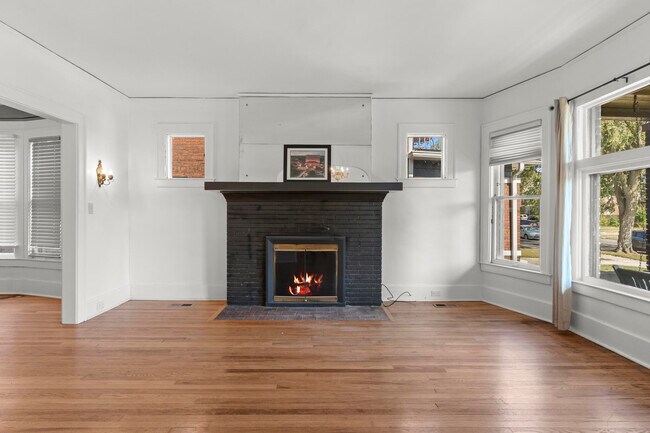 Building Photo - 1510 Virginia Park St