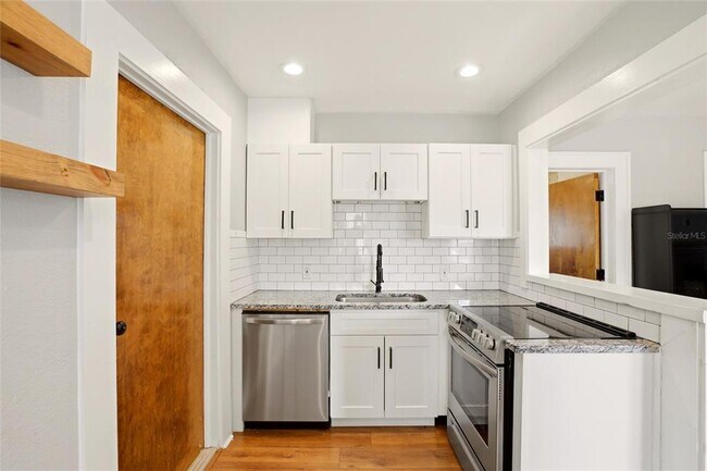 Building Photo - 4551 19th Ave S