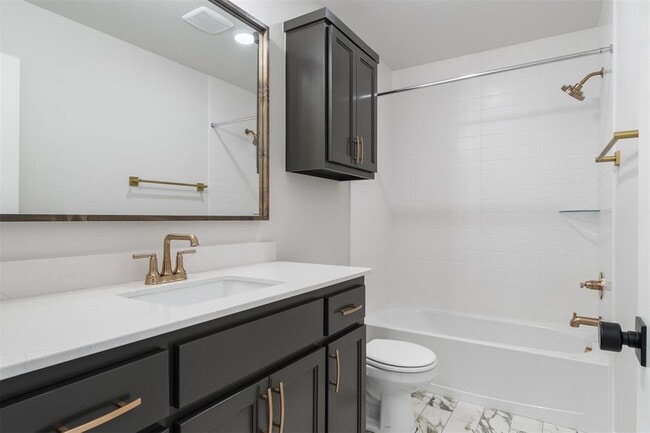 Building Photo - 3400 Piney River Dr