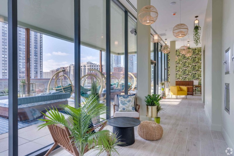 Building Photo - 1188 N Clark St