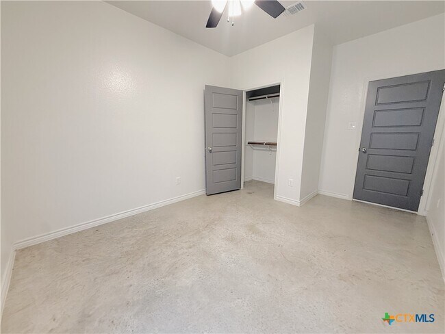 Building Photo - 215 A Riptide Dr