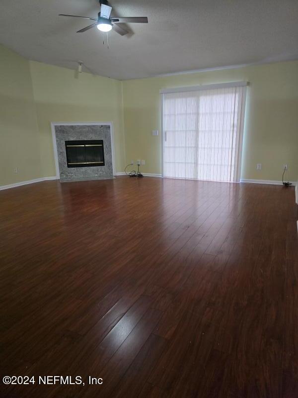 Building Photo - 8040 Macinnes Dr E