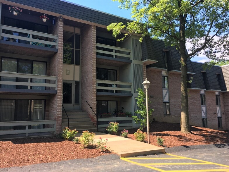 Greenhill Apartments 4221 Winterburn Ave Pittsburgh PA 15207 Apartment Finder