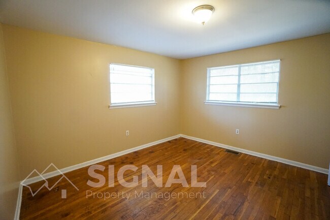 Building Photo - 1045 Walker Ave