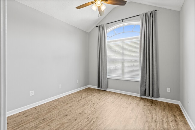 Building Photo - 968 Slate Ct