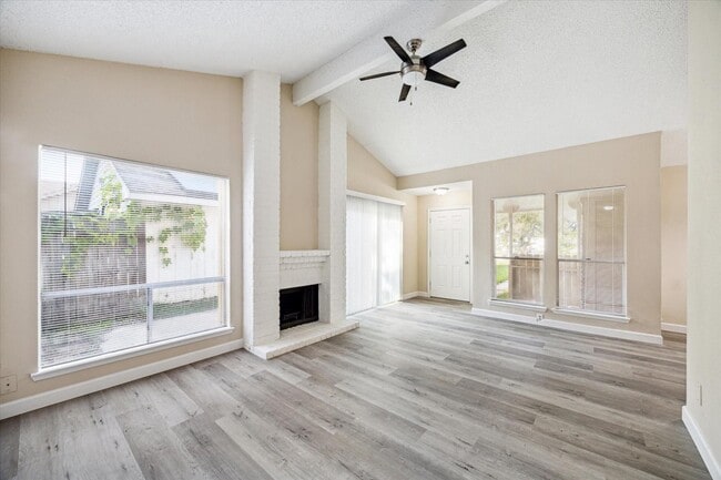 Building Photo - 23239 Prairie Bird Dr