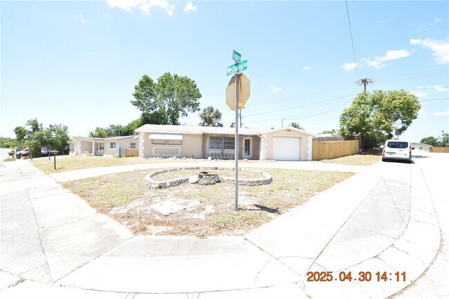 Building Photo - 3221 Topp Dr