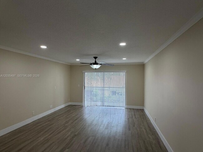 Building Photo - 8443 Royal Palm Blvd