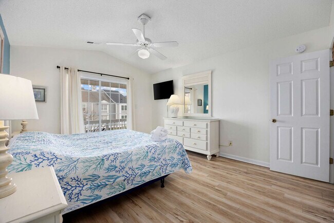 Building Photo - 111A S Yaupon Dr