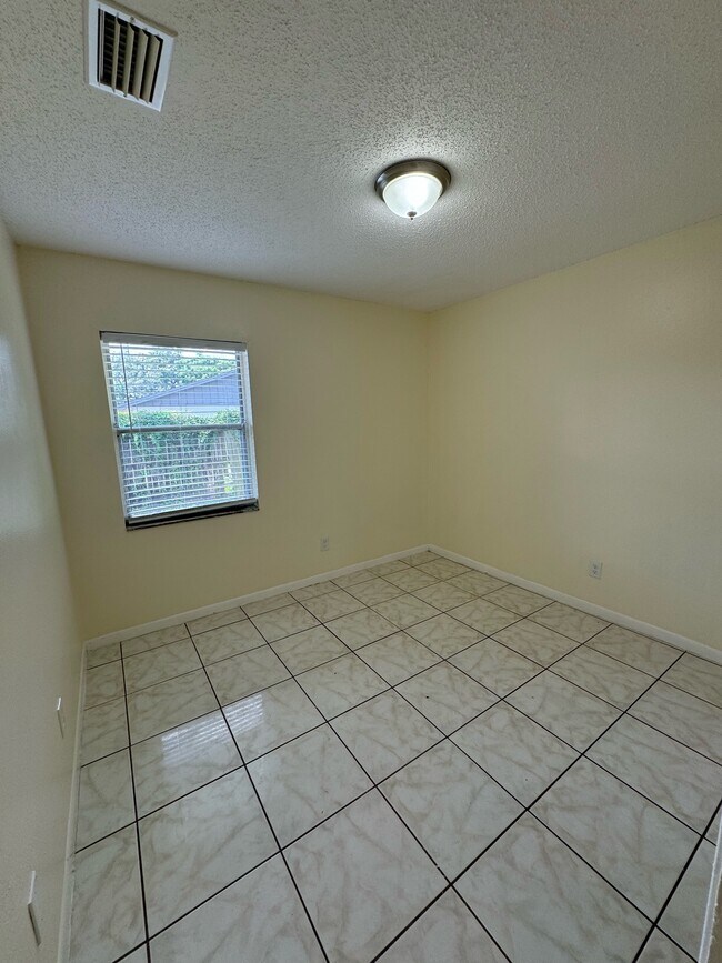 Bedroom - 1411 E 109th Ave