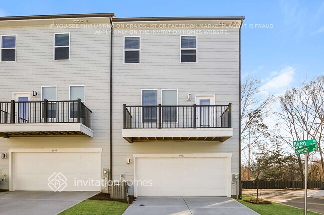 Building Photo - 8037 Roest Ln