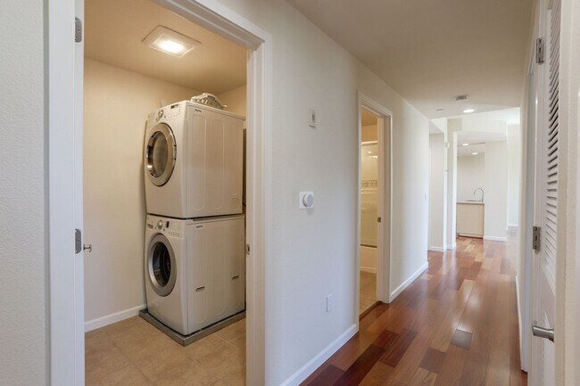 Building Photo - Modern 2BR / 2BA Condo | Garage Parking | Walk to VTA Light Rail | YouTube Tour