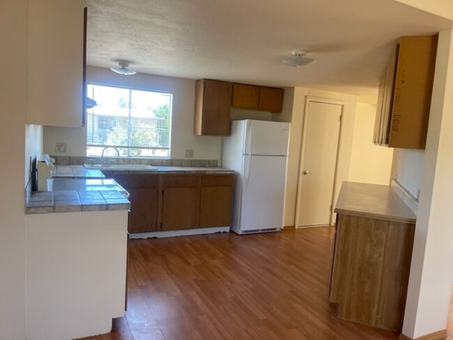 Building Photo - 2 bed 2 bath double wide mobile with Evapo...