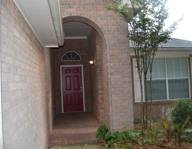 Building Photo - 18011 Rose Hill Park Ln