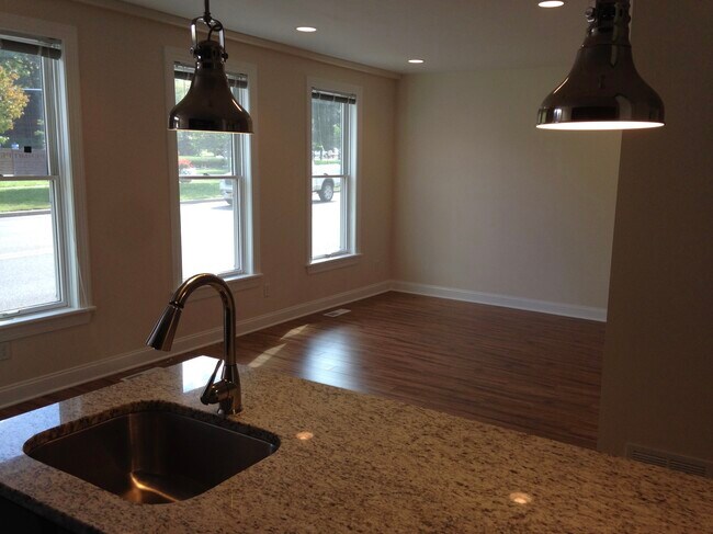 Building Photo - UNION