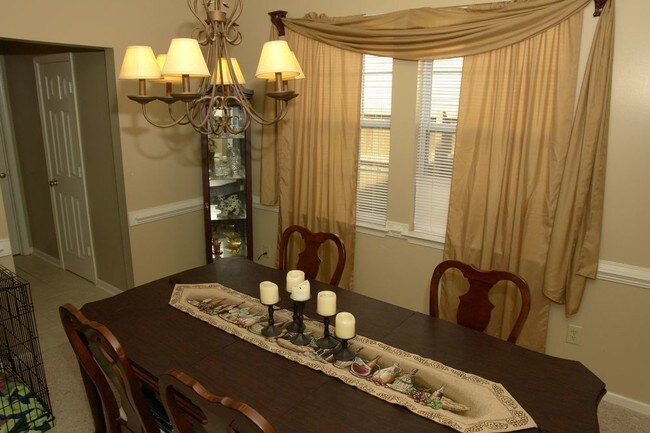 Building Photo - Castleton-2560 Mulberry Loop Virginia Beach