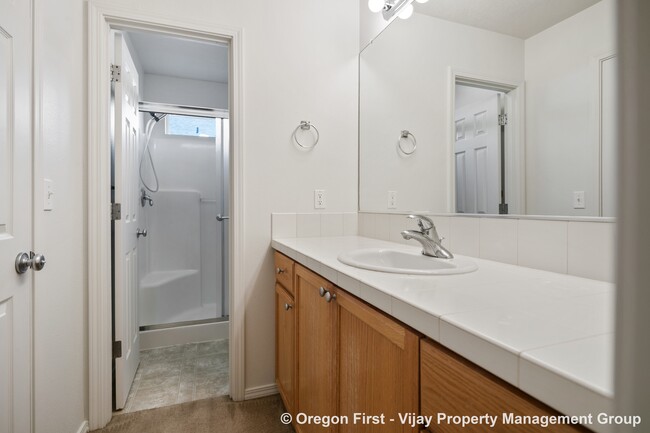 Building Photo - 17097 SW Glen Park Ct