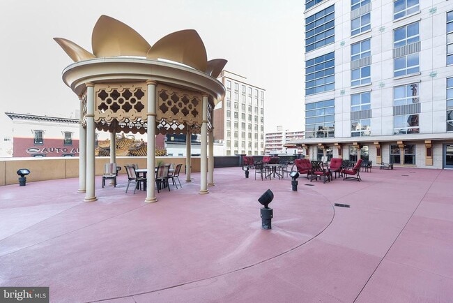 Building Photo - 777 7th St NW