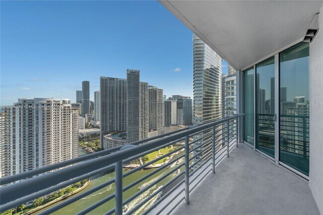 Building Photo - 325 S Biscayne Blvd