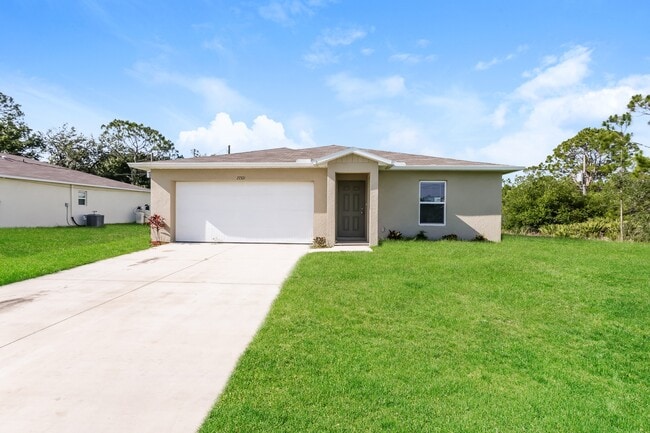 Building Photo - 28257 Chinquapin Dr