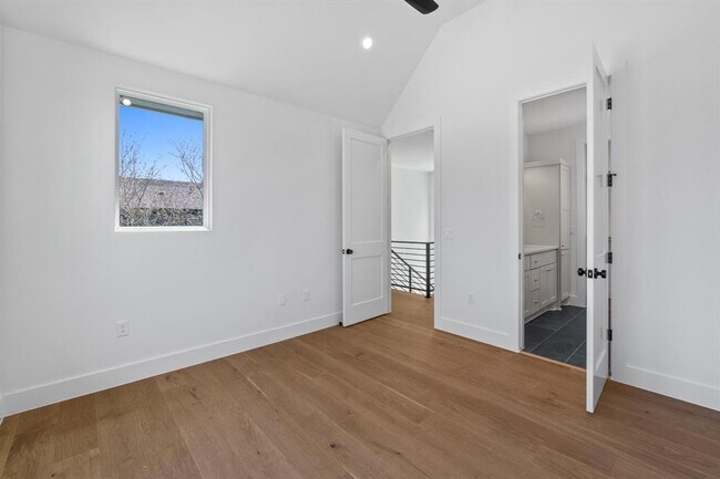 Building Photo - 4525 S 3rd St