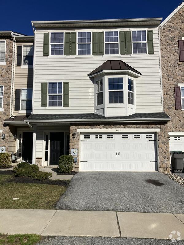 Building Photo - 465 Jacobsen Drive
