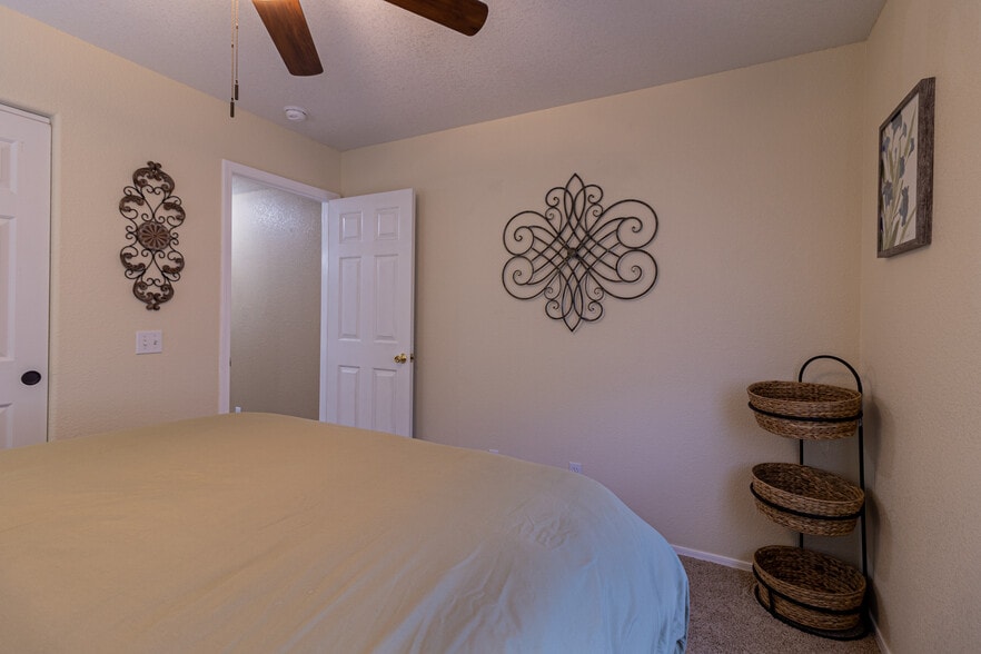 Bdrm 3 - 2950 Cisco Dr N