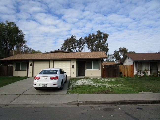 Primary Photo - 504-506 Pacific St