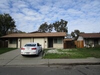 Building Photo - 504-506 Pacific St