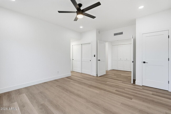 Building Photo - 2029 N Sunset Dr