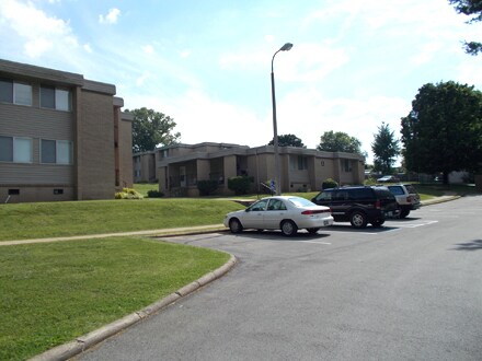 Building Photo - 1249 Hampshire Pike
