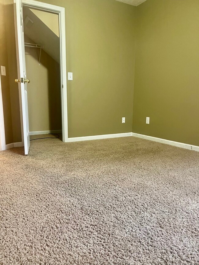 Building Photo - 2118 Erin Ln