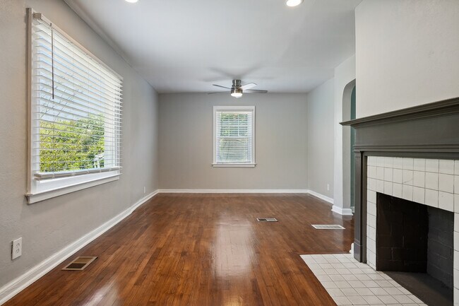 Building Photo - 1278 Adair St SW