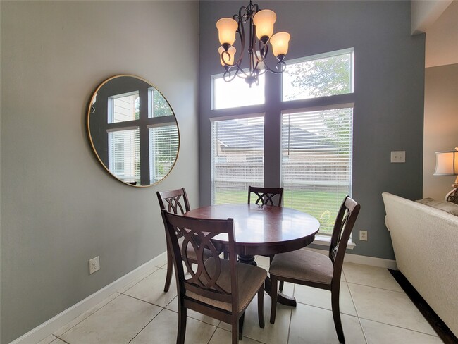 Building Photo - 15607 Tarpon Springs Ct